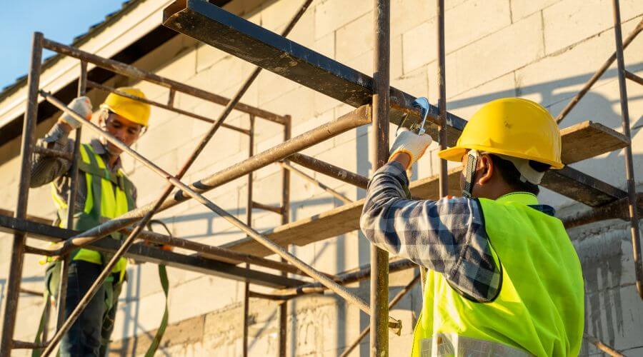 Professional fairlawn roofing services in Austin, AR